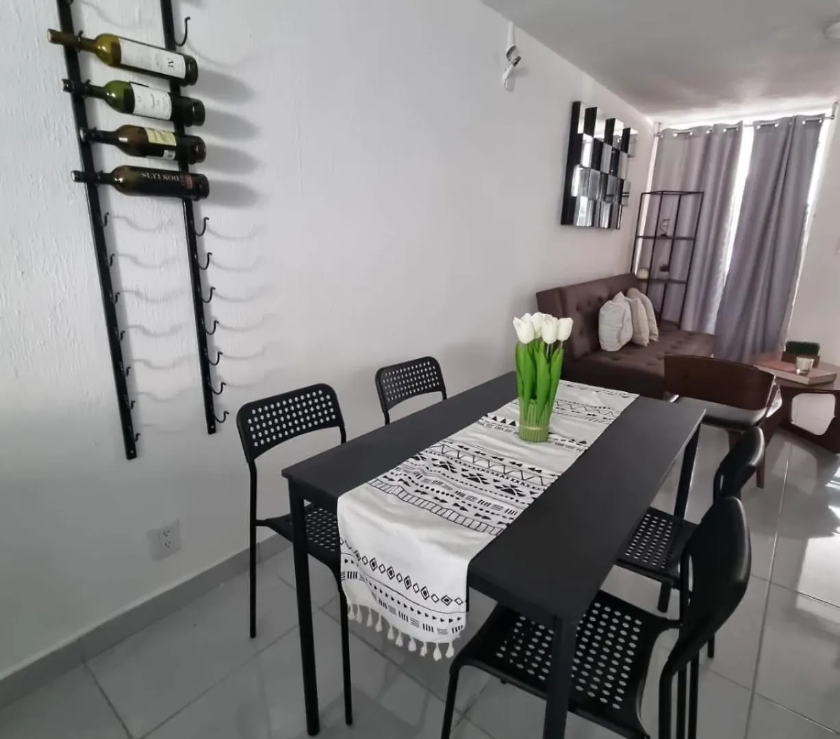 Parque Metropolitano, Galerias, La Perla, Akron, Atlas Chapalita Guadalajara Holiday home